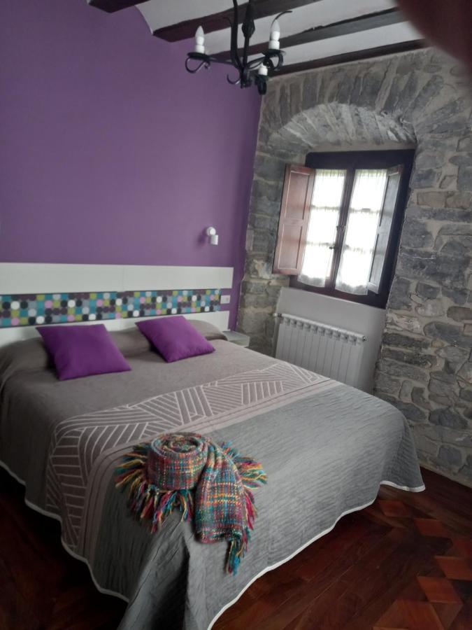 Hotel Dona Lola Izarra المظهر الخارجي الصورة